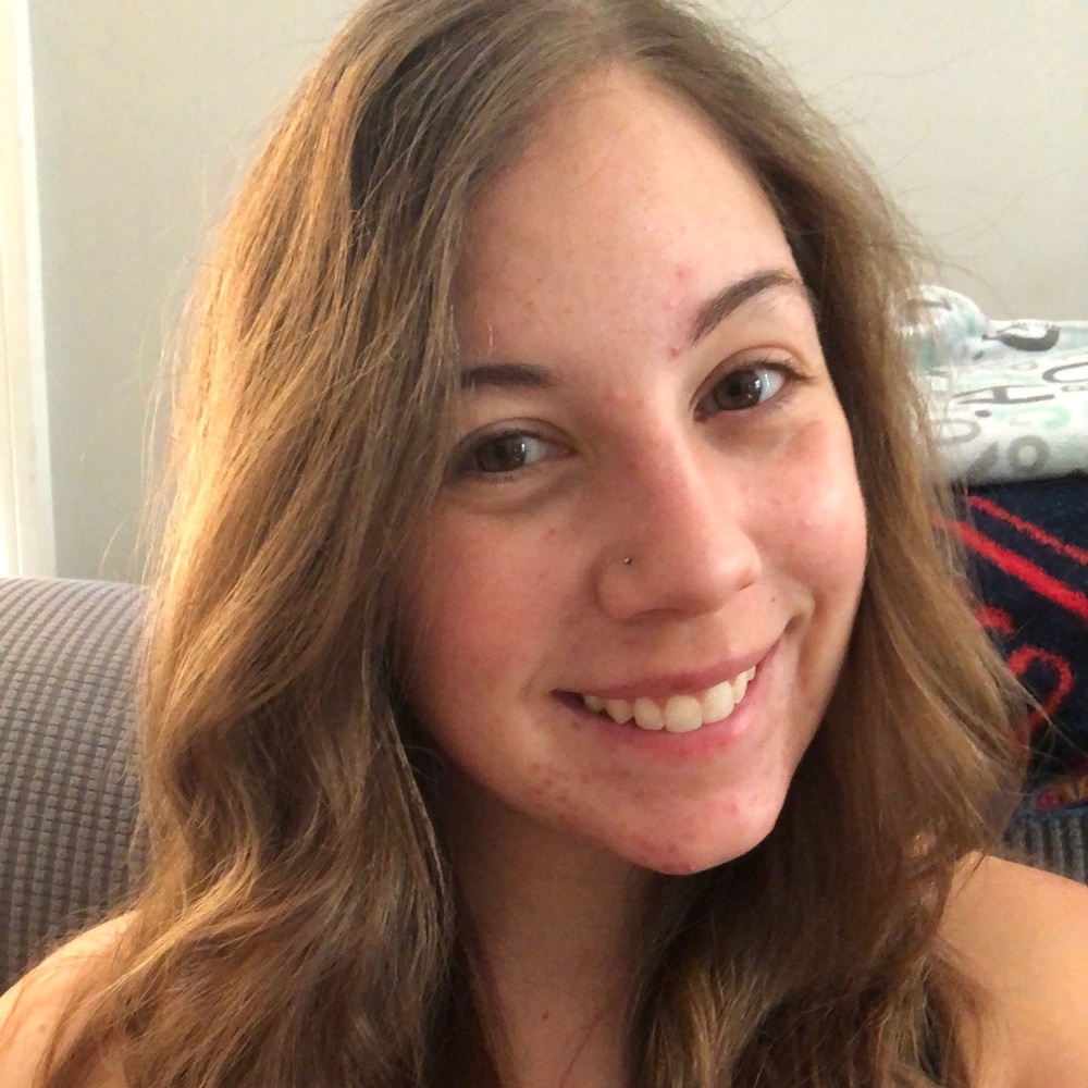 Meet your Posher, Kayla